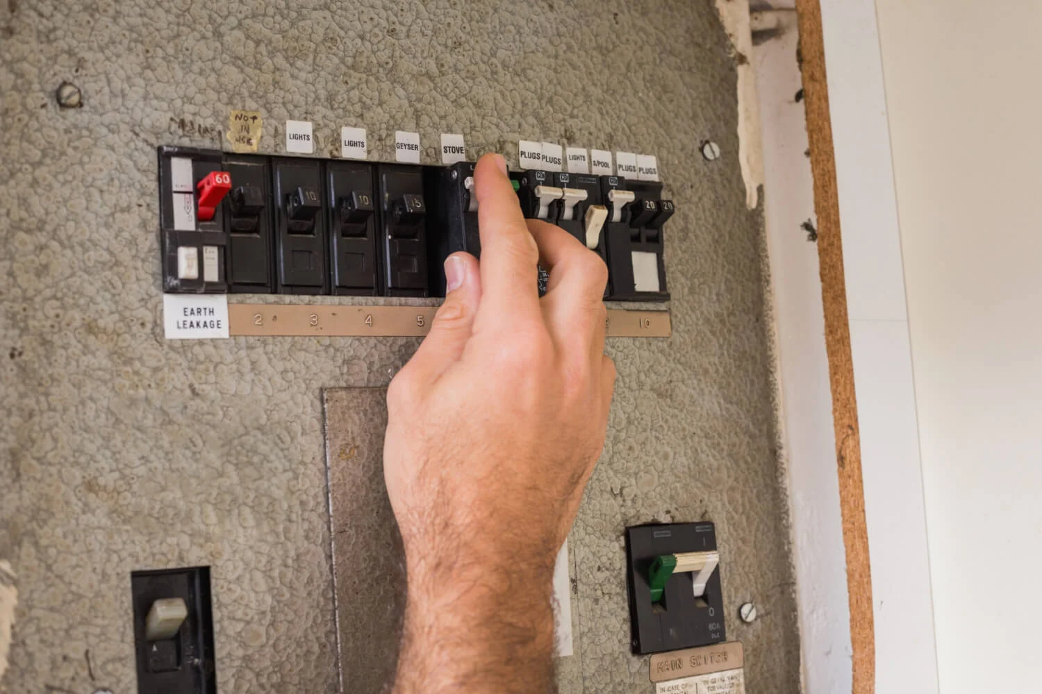 Circuit Breaker Installation Services